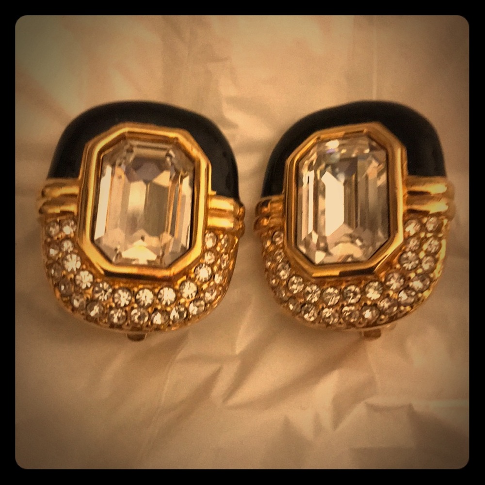 Black and gold earrings clip on